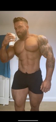 lovesexymusclemen-deactivated20: adult photos