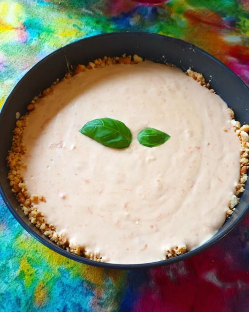 I made a very rustic persimmon cheesecake recently. Needs some refining still I think #homecooking #