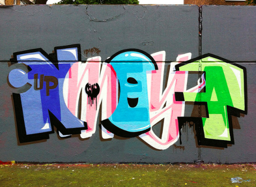 Puzzle Graffiti by Pref