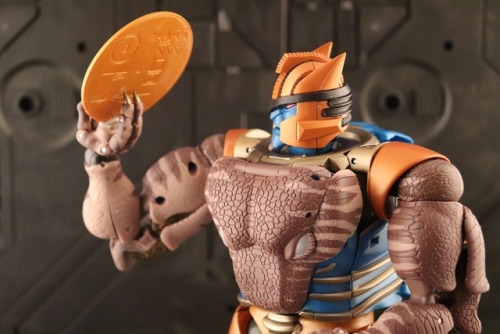 falldownthemountain: Transformers Masterpiece MP-41 Dinobot - robot mode