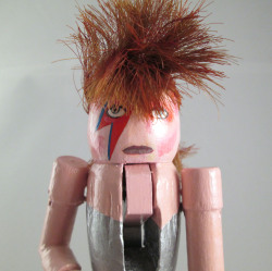 heavymetalnutcrackers:  David Bowie as Aladdin Sane nutcracker. On sale now at https://www.etsy.com/shop/SamuraiWhite 