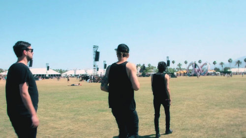 mattyhewhealy:  GIRLS TOUR VIDEO - IN FULL LIVING COLOUR