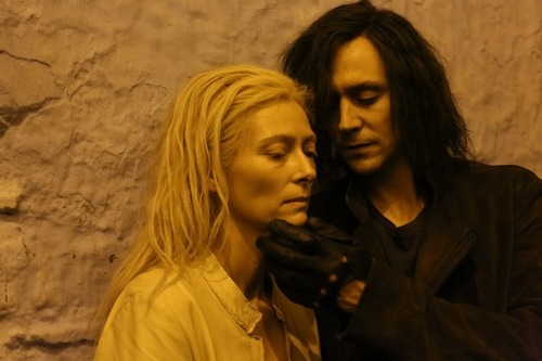 catgoboom:  nessuno:  torrilla:  Tom Hiddleston and Tilda Swinton as Adam and Eve