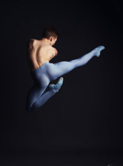 male-ballet:  Wednesday- well over the hump