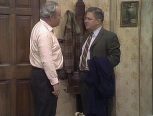 All in the Family (TV Series) - S3/E23 ’Gloria the Victim’ (1973) Charles Durning as Det