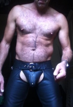 Rawleather’s hot nipples