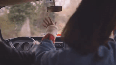 romantictemptations:sing and act crazy, the best way to make a roadtrip