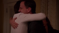whitecollarobsession:  6x06 Au revoir Don’t separate them !!!!!!!!!!!!!! Crying T___T