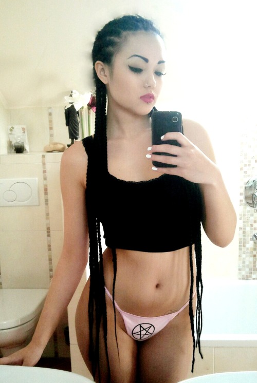 runningmermaids:  wearing the pentagram g string from nikkilipstick!!!