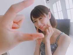 the-blue-sky-of-the-world-end: 奈良未遥さんのツイート: RT @marina_ngt48n: 明日はもりのみやキューズモールにて、 “世界の人へ”発売記念 ミニ握手会をさせていただきます💓来てくださる方はお気をつけて来てください🙇🏻‍♂️💦