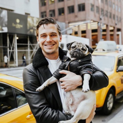 fuckyeahantoniporowski: Antoni + Doug the Pug