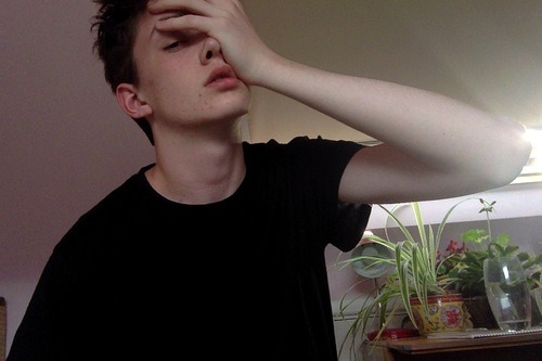 endocrinez: i was drunk in all of these selfies