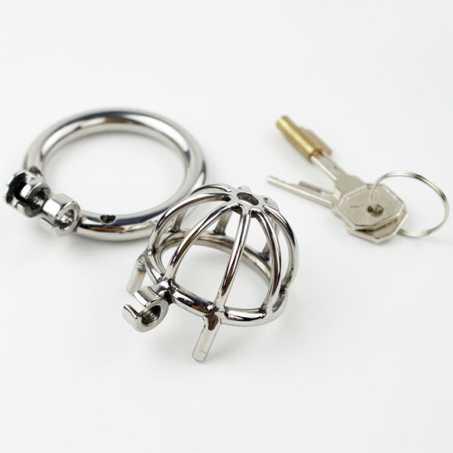 cutyvie:  sissytrainingbarbie:  Another new chastity cage with integrated lock …   Link : http://m.aliexpress.com/item/32693132357.html?aff_click_id=4d829c3506e9499481163c7738cb8c28-1469352269652-01141-qbyZzJAI6&aff_platform=y  This is my cage w/o