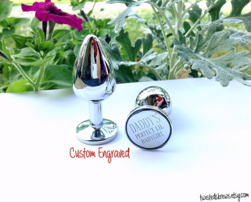 twistedskrews: ♥ OCTOBER REBLOG GIVE-A-WAY!FREE CUSTOM ENGRAVED STEEL PLUG…from www.tw