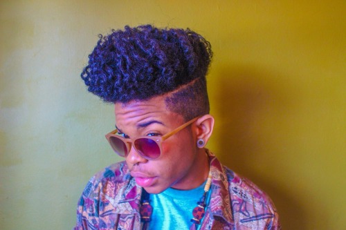 joy-licious:  jerrielzapata:  High contrast / Blackedout.  That hair. ❤❤❤