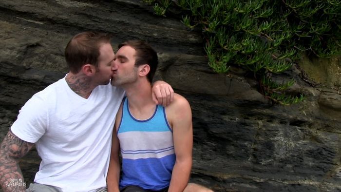 sugaronastick:  (via queermenow Dylan James Fucks Andrew Collins Raw [GuysInSweatpants])