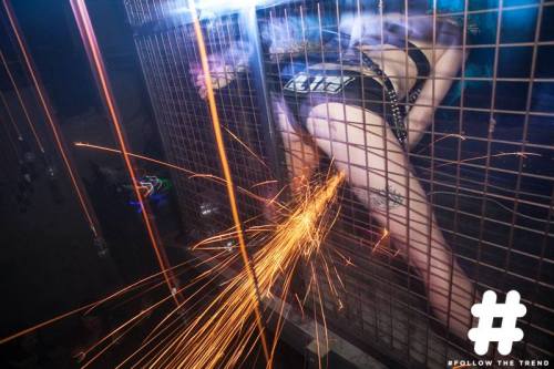 Angle grinding in a cage&hellip;OK!
