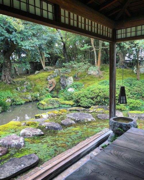 平家庭園 [ 石川県志賀町 ] ② Taira-ke Garden, Shika, Ishikawa ーー #棟方志功 も好んだ、“平家の落人”の屋敷に残る江戸時代の苔むした庭園は作庭者に修学院離宮の