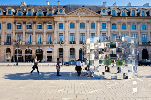 RING-
2012
Mirrored cubes installation.
FIAC PARIS
Location : Place Vendôme, Paris.
-
Dimensions :
H4500 x L5000 mm
……………………………………………………………….
Commissioned by AUDI & FIAC
BEST DESIGN INSTALLATION, WALLPAPER. ……………………………………………………………….
“Ring” is an...