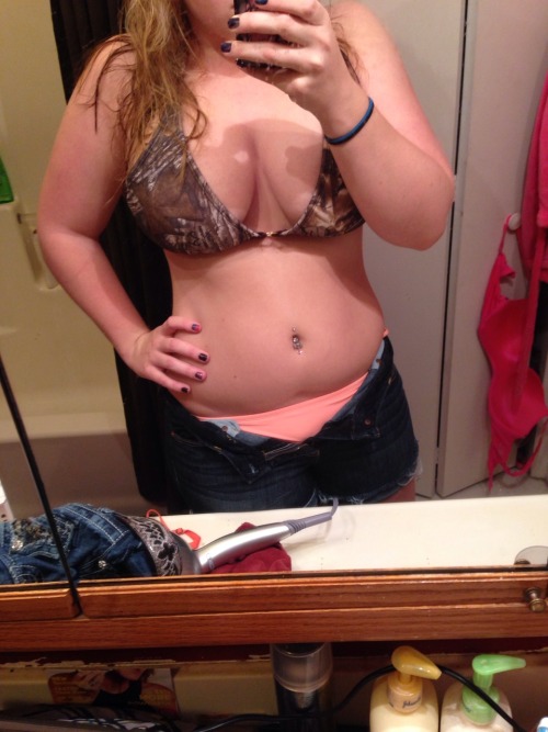 your-amature-slefies-18: laurbaurbaby:  You know it’s summer when I’m in a bikini almost