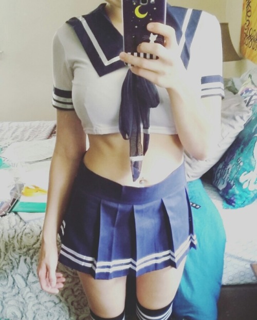 littlelady-lulu: someone called for a sailor scout?  Do not interact if under the age of 18.