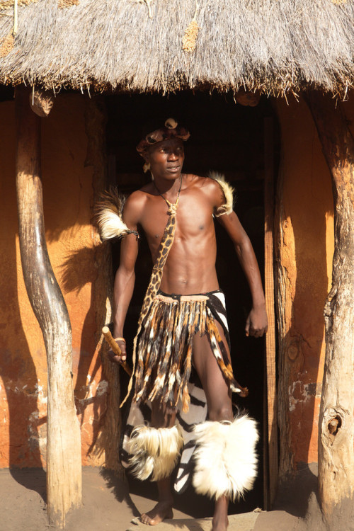 tribalmalebeauty:from the archives of the tribal male beauty blogspot