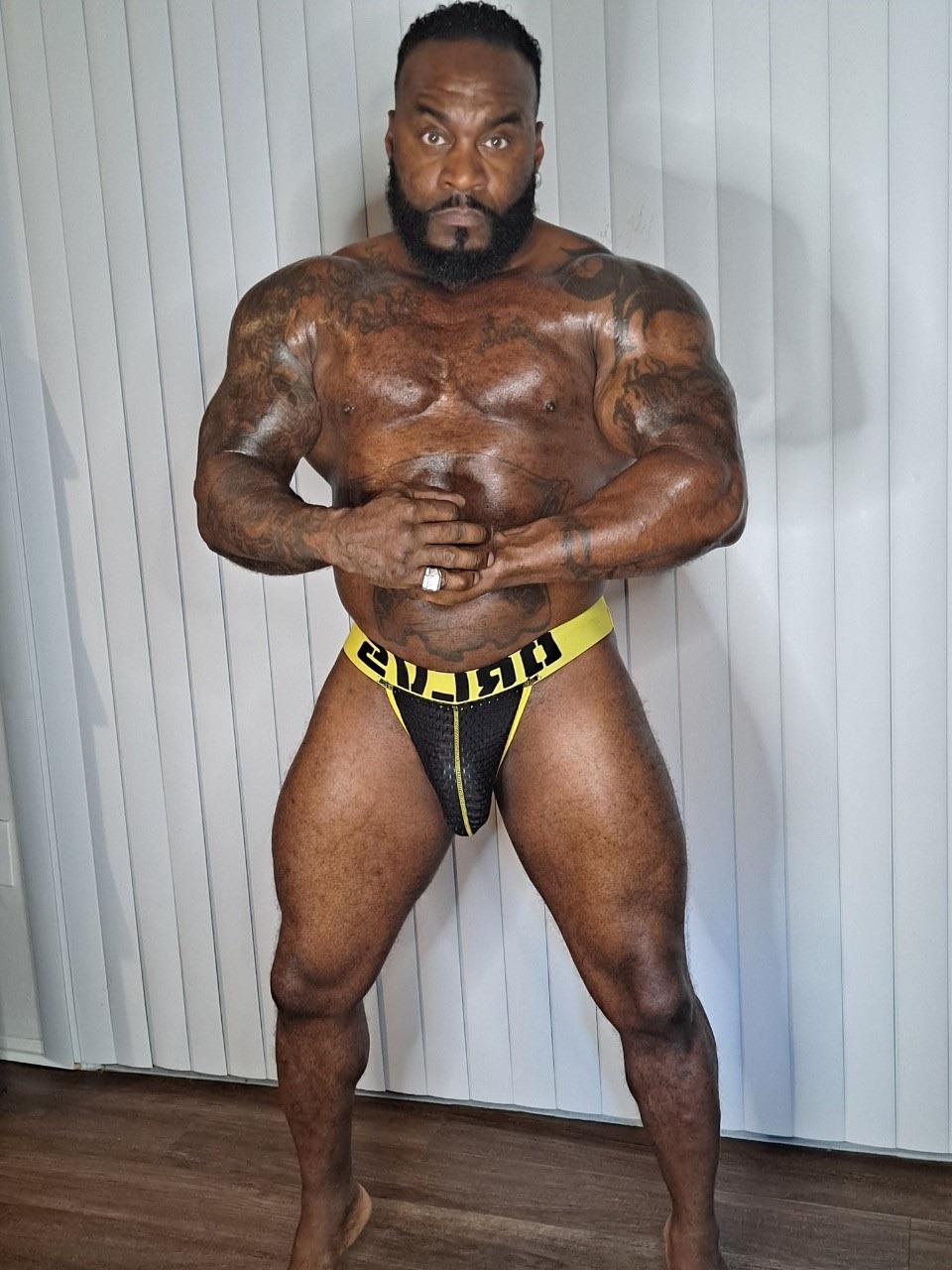 XXX blackmusclegenius: photo