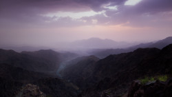 earthpicsphotography:  Mountains at Al-Hada, Saudi Arabia,Makkah Source: https://imgur.com/dtIcmzL 