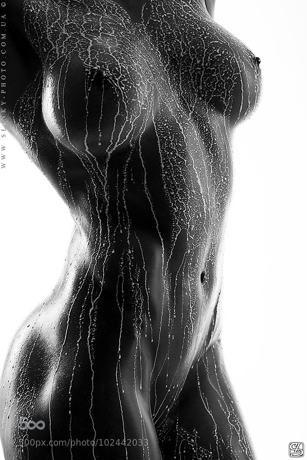 Black & White PicABomb