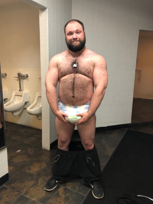 @pupcoop put me in diapers for our workout today! First diapered workout ever and I loved it! Plus I
