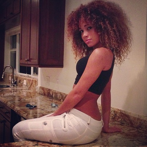 ThiS GuRL... HeaH...GoT Me "SpRuNg"!!