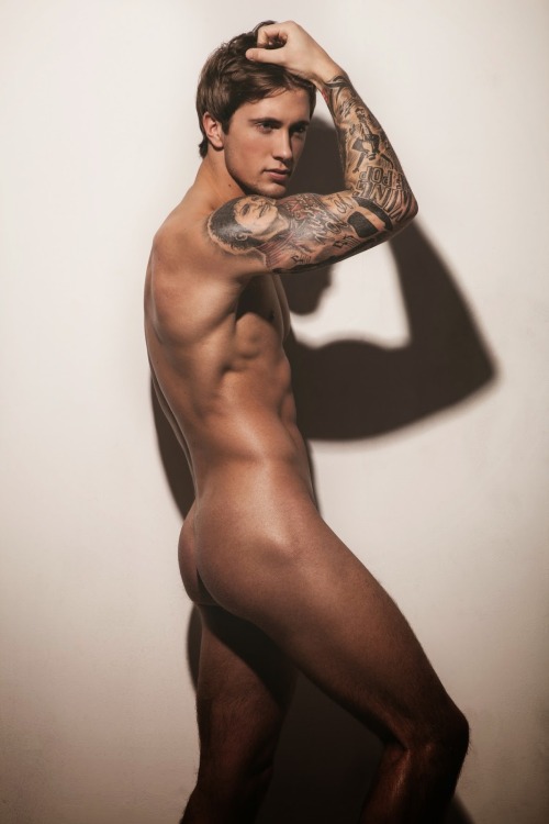 Porn photo male-celebs-naked:  Dan Osborne 2See more