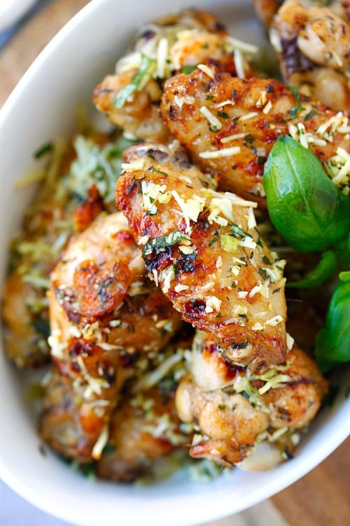 foodffs:Baked Parmesan Garlic Chicken WingsReally nice recipes. Every hour.