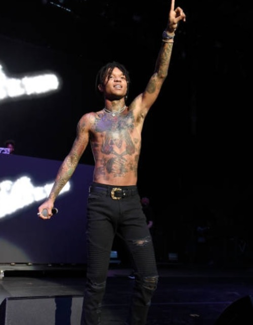 lamarworld1: Swae Lee bulge &amp; booty