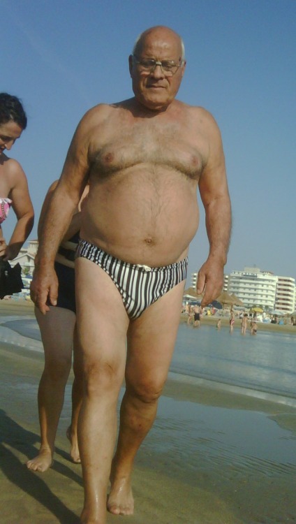 speedochubby:Prison Speedo?