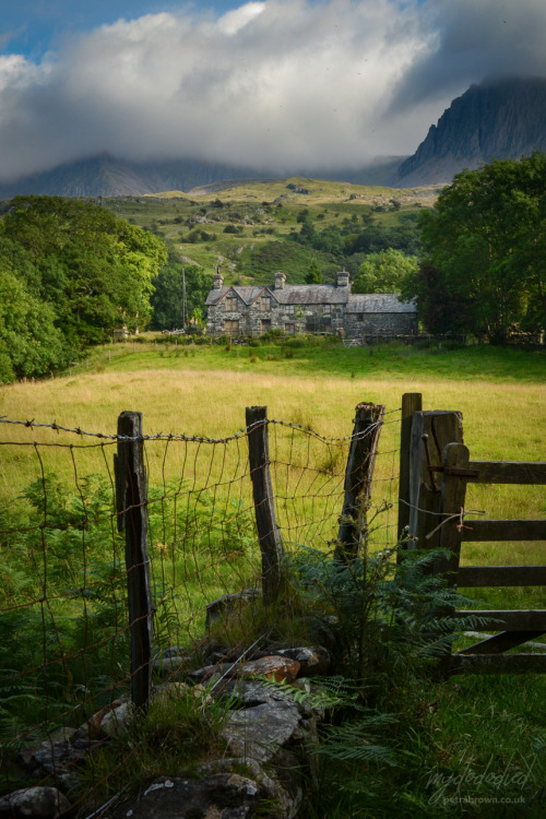 mydododied:On the way to Penrhyn-gwyn