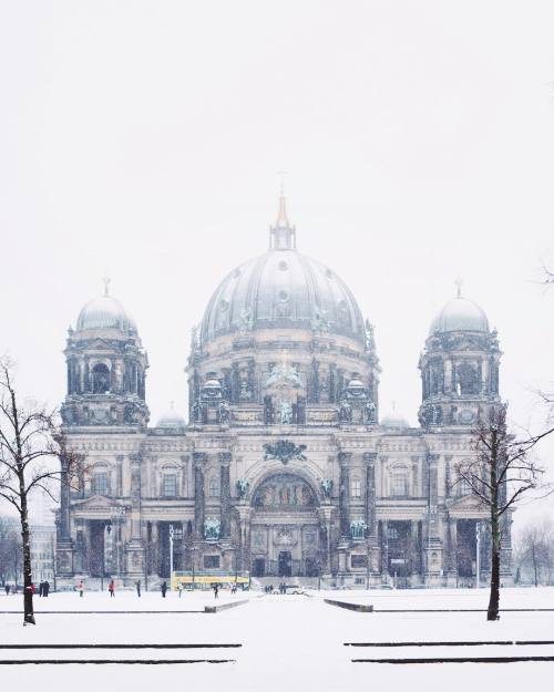 everything-thing:    Lustgarten by Joerg Nicht   