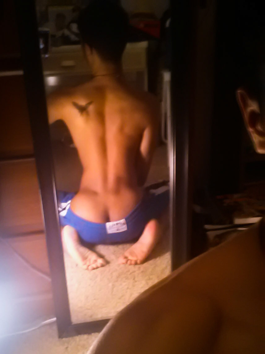 ghostdumps:Honestly, so trashy. My desk is a mess.