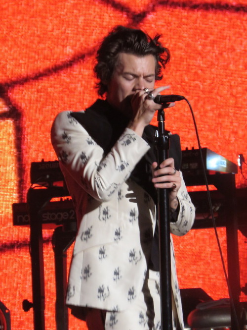 harry styles live on tour 21/6