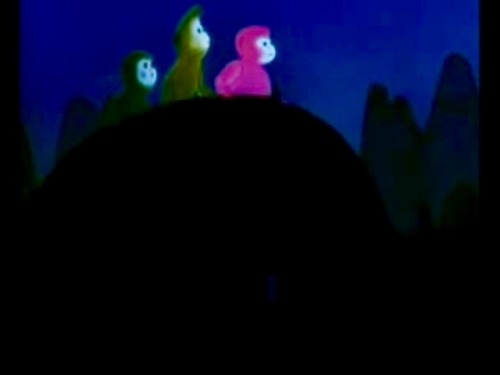 Chinese animated short, Monkeys Fish the Moon (1981). About a group of curious monkeys that try to c