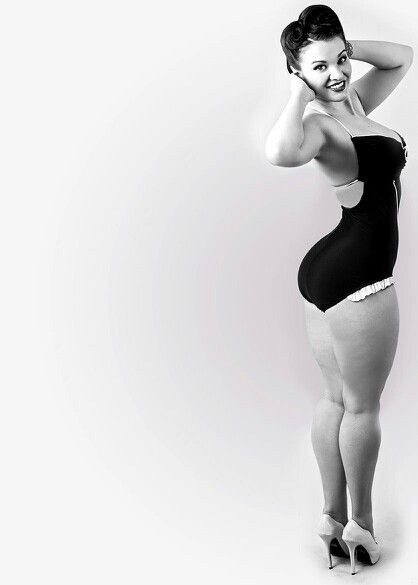 I love that I’m built like this! Just a teeny bit smaller lol