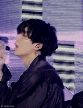 Fake Love - 180526 Show MUSIC CORE