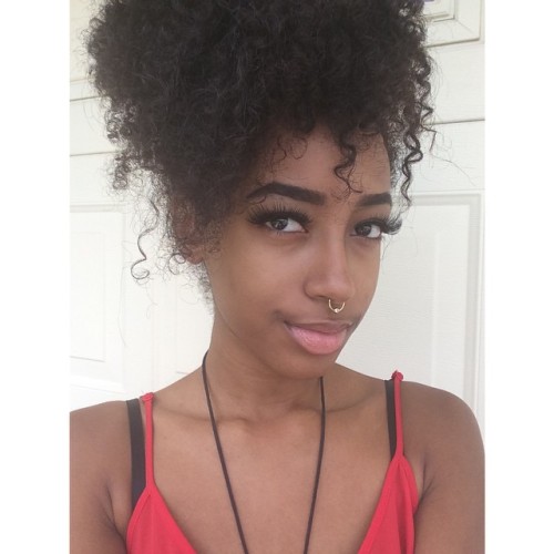 ladytatyana:  #FunFact I hate wearing foundation so I don’t a majority of the time