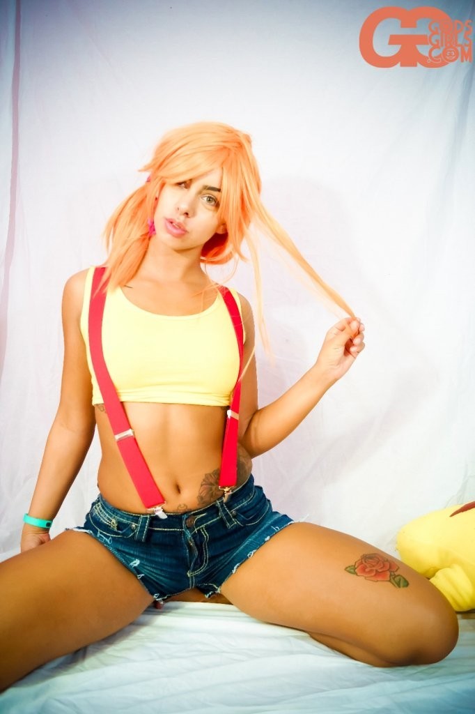 araxielangley:  My newest Godsgirls set just came out and it’s AMAZING