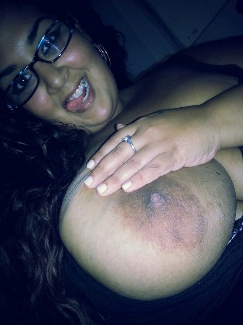 appreciatingtheview:  poohdawolf:  paregaguntos:  luisdjj2377:  bellako80:  Una d mis mejores amigas  Yamaris   Le hago el favor  Me encantaria conoserla  que me escriba  Yup  I like it all!! Every curve!