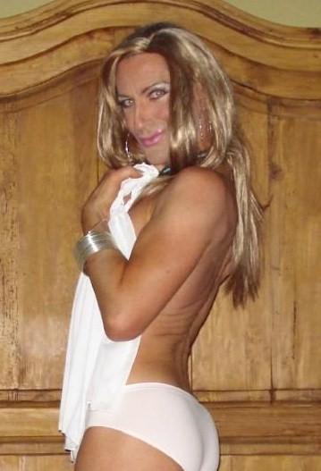 yazmingallardo: hgillmore:  Well dressed Crossdressers and Transgendered women. tumblr batch upload 