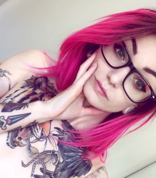 emfaerie:Instagram: emfaerie 
