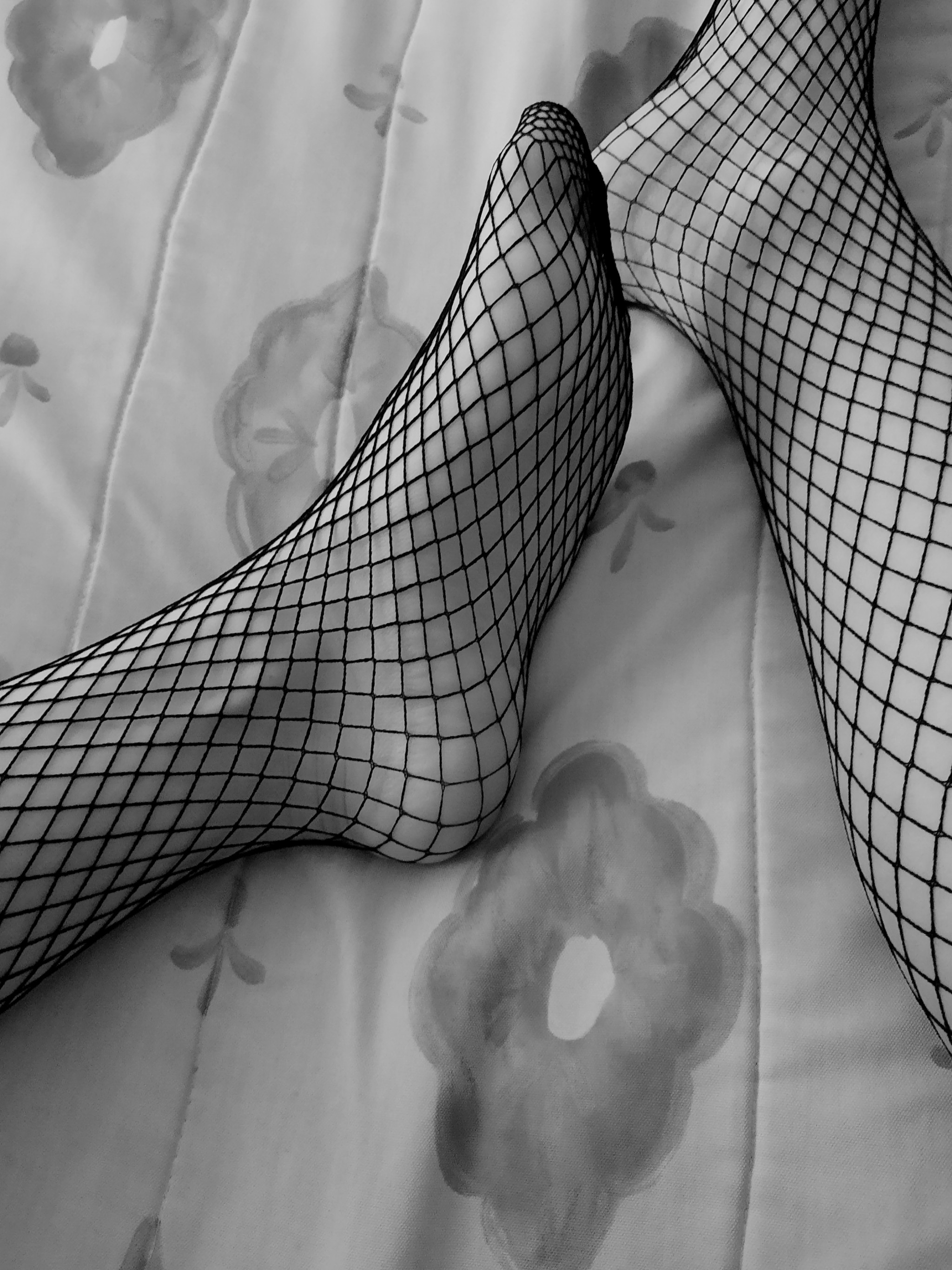 75poison-feet: