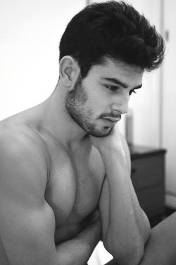 handsomemales:  miguel martorell 