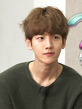 tipannies:  puppy byun looking handsome in green 